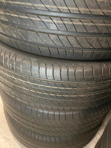 “205 60 16 Michelin. Demo.Puntjes zitten er nog op” beschikbaar voor biedingen
