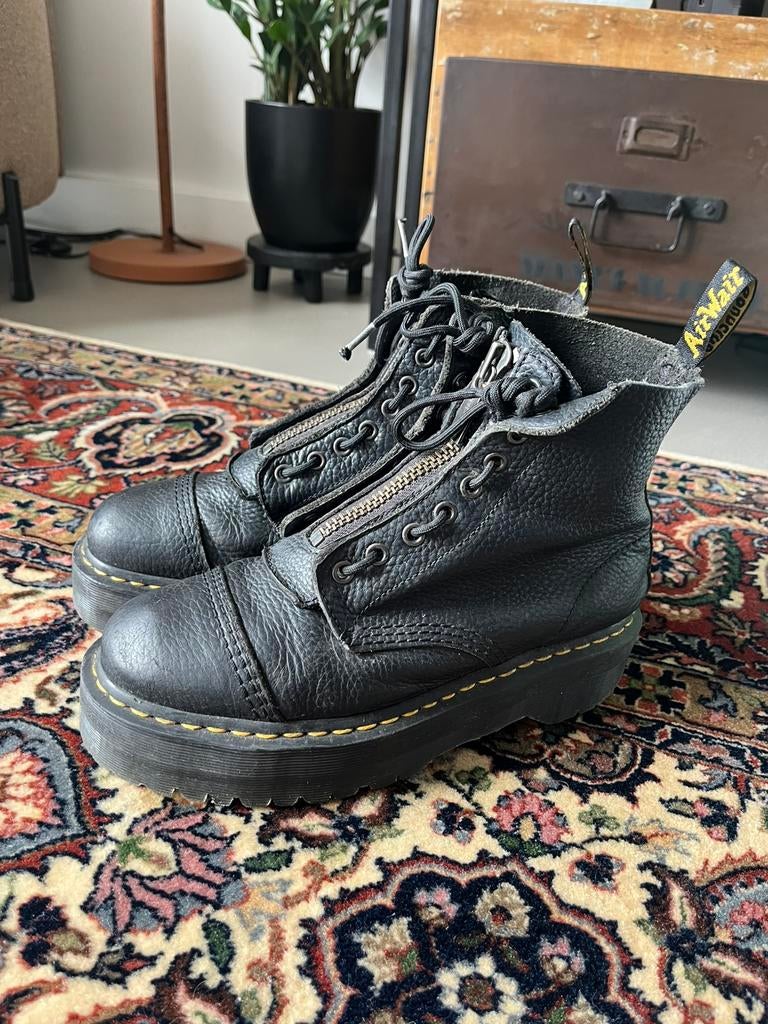 Dr Martens zwart leer plateau Jadon 41, Ophalen of Verzenden, Zo goed als nieuw, Zwart