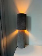 Tafellamp suède taupe YAYA, Minder dan 50 cm, Zo goed als nieuw, Ophalen