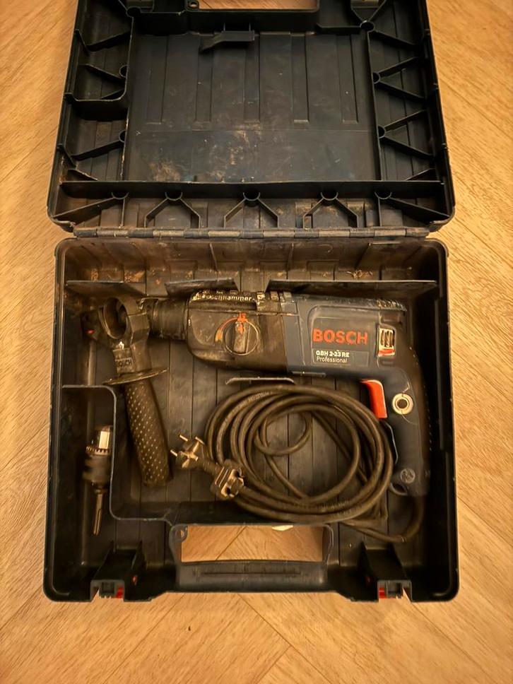 Bosch GBH 2-23RE SDS klopboormachine, Doe-het-zelf en Verbouw, Gereedschap | Boormachines, Zo goed als nieuw, Boormachine, 600 watt of meer