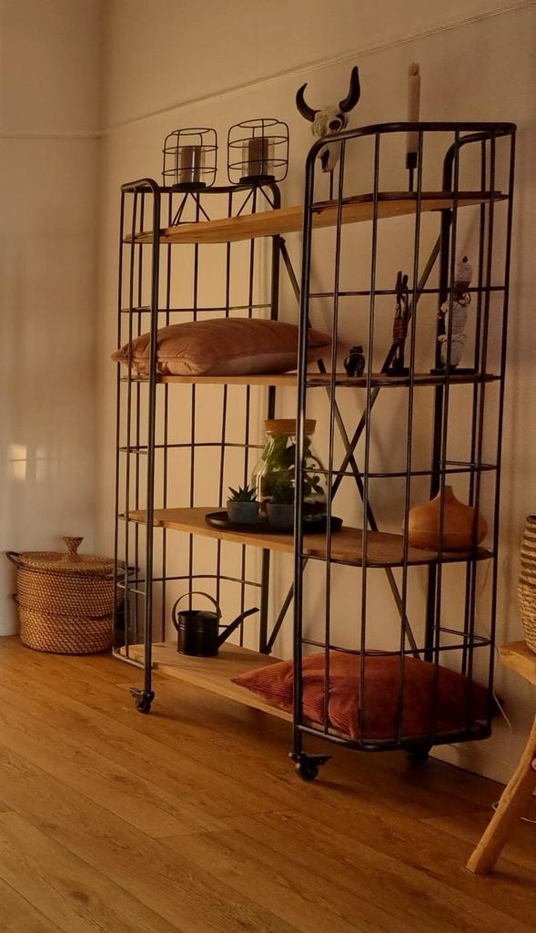 Bakkerskast te koop, Huis en Inrichting, Kasten | Wandmeubels, Gebruikt, Minder dan 150 cm, 25 tot 50 cm, Ophalen