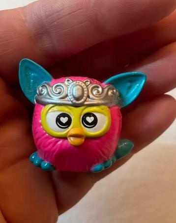 Furbie poppetje beschikbaar voor biedingen