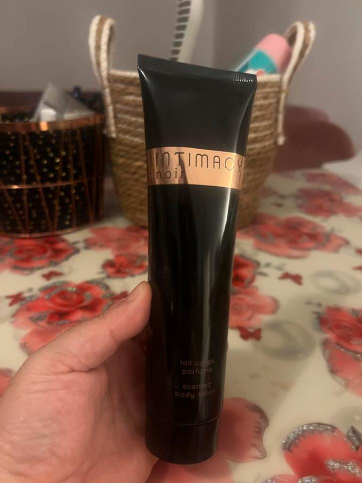 Intimacy Noir Body Lotion - 150ml, Sieraden, Tassen en Uiterlijk, Uiterlijk | Lichaamsverzorging, Nieuw, Bodylotion, Crème of Olie