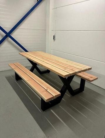 Picknicktafel met stalen gepoedercoaten onderstel 200 cm beschikbaar voor biedingen