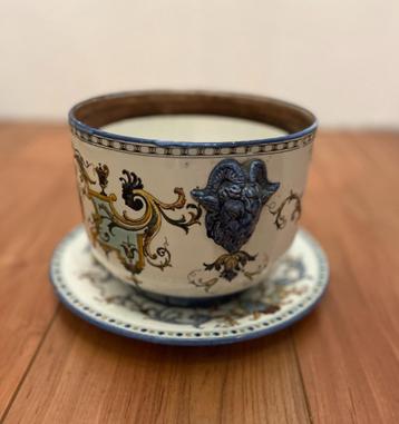 Zeer mooie decoratieve bloempot met bord eind 1800. beschikbaar voor biedingen