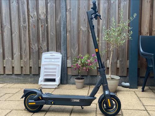NINEBOT KickScooter MAX G2  elektrische step, Kinderen en Baby's, Speelgoed | Buiten | Accuvoertuigen, Zo goed als nieuw, Ophalen of Verzenden