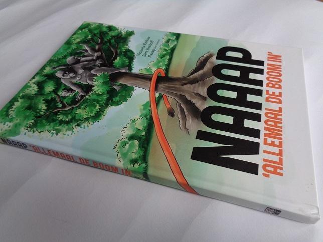 Naaap 'Allemaal de Boom in' (Hardcover) Apenheul Boek., Boeken, Kinderboeken | Kleuters, Zo goed als nieuw, Fictie algemeen, Jongen of Meisje