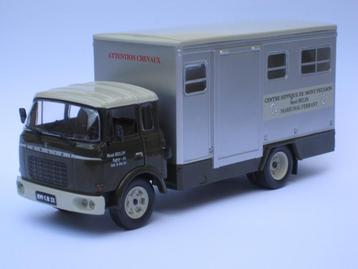 Berliet GBK 6 (ren)paardenvervoer of Service Courses  1:43 beschikbaar voor biedingen
