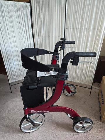 Travixx lumière rollator maat s,  weinig mee buiten gelopen. beschikbaar voor biedingen