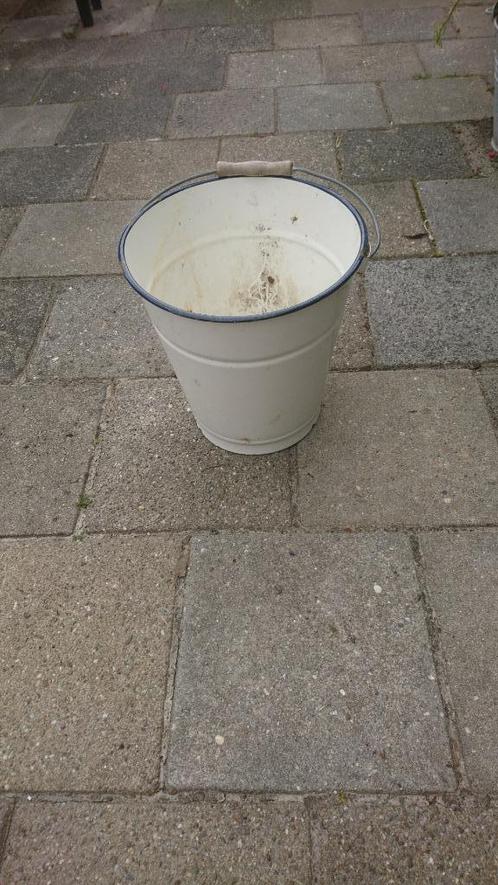 witte emaille emmer met blauw randje, Antiek en Kunst, Antiek | Emaille, Ophalen