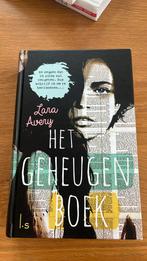 Lara Avery - Het geheugenboek, Ophalen of Verzenden, Zo goed als nieuw, Lara Avery