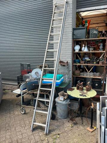 2 delige aluminium schuif ladder  beschikbaar voor biedingen