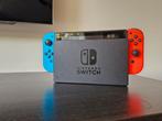 Nintendo Switch (Red/Blue), Spelcomputers en Games, Spelcomputers | Nintendo Switch, Ophalen, Zo goed als nieuw