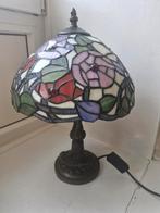Tiffany stijl glas in lood lamp, Huis en Inrichting, Lampen | Tafellampen, Ophalen of Verzenden, Zo goed als nieuw, Glas, Minder dan 50 cm