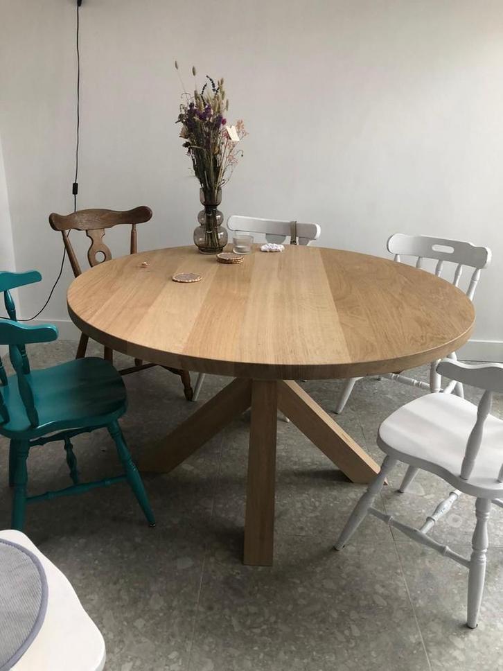 Ronde Eettafel Eikenhout - 130cm Spinpoot, Huis en Inrichting, Tafels | Eettafels, Gebruikt, 100 tot 150 cm, Vier personen, Rond