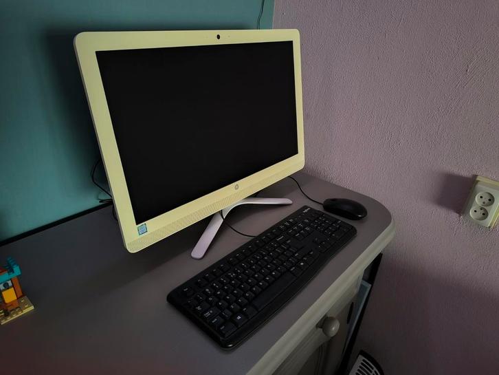 HP All-in-one desktop pc Windows computer compleet, Computers en Software, Desktop Pc's, Zo goed als nieuw, 3 tot 4 Ghz, SSD, Ophalen