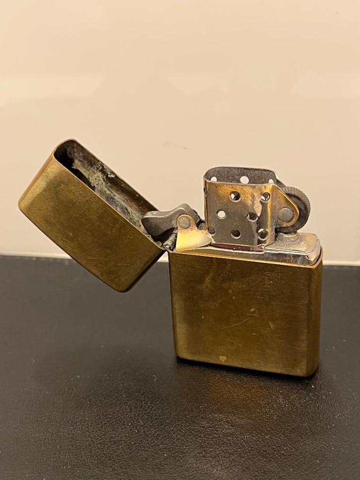 Zippo Aansteker Solid Brass, Verzamelen, Rookartikelen, Aanstekers en Luciferdoosjes, Gebruikt, Aansteker, Ophalen of Verzenden