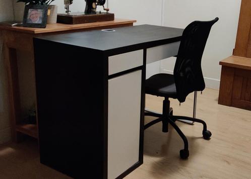 Zwart Ikea Bureau 50 x 105 x 75 met Bureaustoel, Huis en Inrichting, Bureaus, Gebruikt, Ophalen