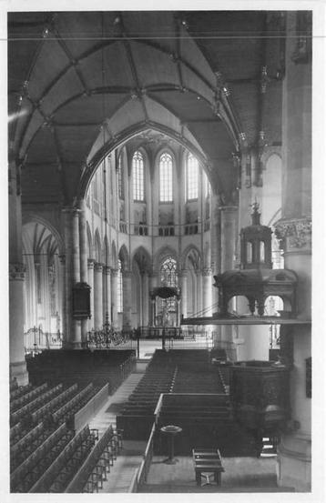 (380-052-021) Den Haag  Grote of St Jacobskerk beschikbaar voor biedingen