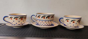 W'art 3x keramieken kop en schotel, handpainted beschikbaar voor biedingen