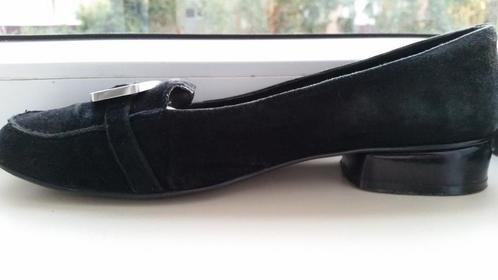 Koopje. Prada Prachtige Suede Schoenen. Maat 38., Kleding | Dames, Schoenen, Zo goed als nieuw, Ophalen of Verzenden
