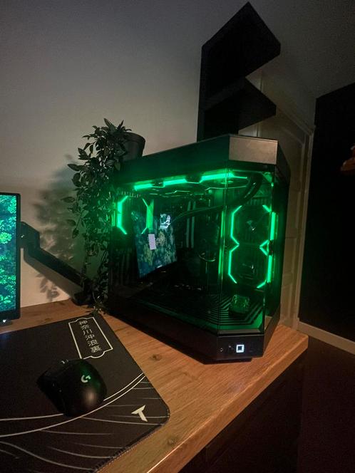 Zwarte game pc - ZONDER VIDEOKAART, Computers en Software, Desktop Pc's, Zo goed als nieuw, 4 Ghz of meer, SSD, 32 GB, Gaming