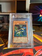 Insect Queen DL4-136 (Ultimate Rare) (BGS 8.5), Hobby en Vrije tijd, Verzamelkaartspellen | Yu-gi-Oh!, Ophalen of Verzenden, Losse kaart