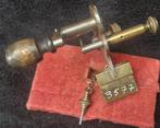 Antiek instrumentje met slinger Horlogemakers atttribuut????, Ophalen of Verzenden