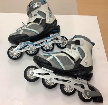 Skates merk Oxelo aluminium beschikbaar voor biedingen