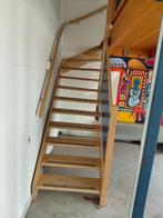 vaste houten trap met leuning, Doe-het-zelf en Verbouw, Ladders en Trappen, Ophalen, Gebruikt, Minder dan 2 meter
