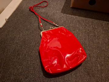 Rood Schoudertasje - Vintage Stijl beschikbaar voor biedingen