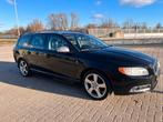 Volvo V70 2.0 T AUT 2010 Zwart Ned auto!, Auto's, Navigatiesysteem, 1800 kg, Zwart, 4 cilinders