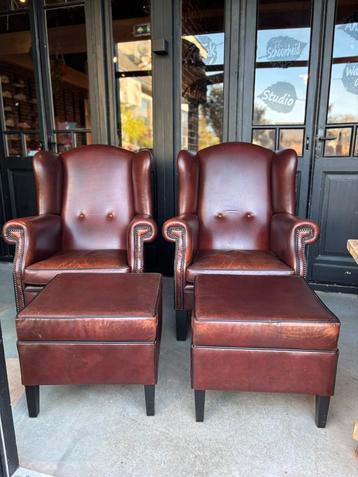 Old Saddle Leren Fauteuils met hockers Izgs beschikbaar voor biedingen