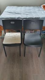 IKEA stapelbare zwarte kunststof stoelen (2 stuks), Huis en Inrichting, Stoelen, Ophalen, Zo goed als nieuw, Zwart, Kunststof