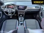 Volkswagen T-Roc 1.5 TSI R-Line|virtual|ACC|trekhaak|camera, Auto's, 4 cilinders, Leder en Stof, Bedrijf, SUV of Terreinwagen