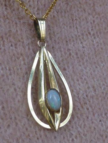 Amerik Doublé Hanger met echte Opaal aan Ketting K&L beschikbaar voor biedingen