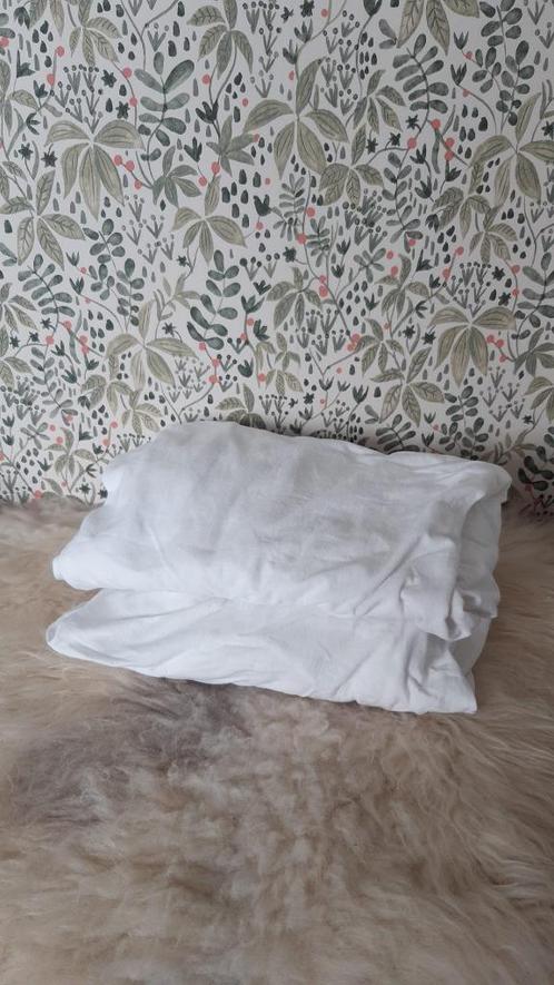 Twee hoeslakens ledikant 120 x 60 cm wit katoen, Kinderen en Baby's, Kinderkamer | Beddengoed, Zo goed als nieuw, Hoeslaken of Sloop