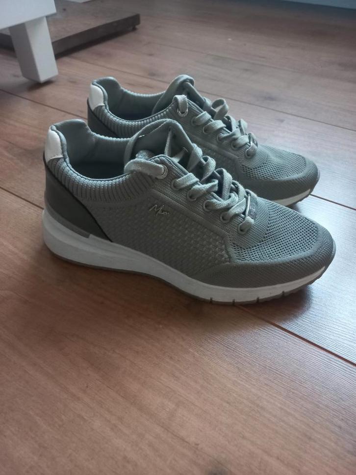 Mexx Olijfgroene Sneakers Maat 38, Kleding | Dames, Schoenen, Zo goed als nieuw, Sneakers of Gympen, Groen, Ophalen of Verzenden