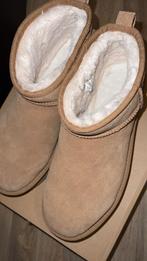 Uggs ultra mini chestnut, Kleding | Dames, Schoenen, Overige typen, Bruin, Zo goed als nieuw, Uggs