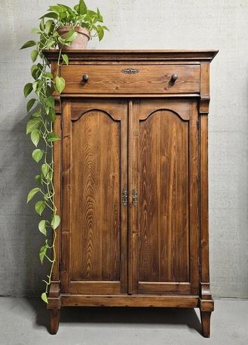 Antieke brocante Empire meidenkast vintage linnenkast kast  beschikbaar voor biedingen