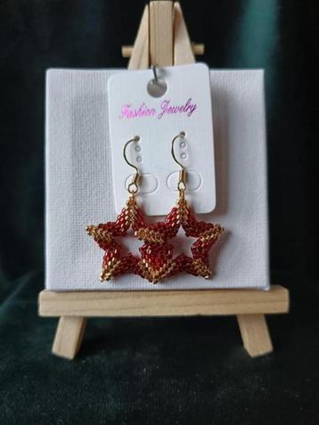 Kerst oorbellen Juliez handmade met o.a. Miyuki beschikbaar voor biedingen