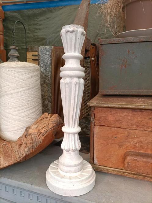Brocante witte kandelaar Voor dunne kaarsen, Huis en Inrichting, Woonaccessoires | Kandelaars en Kaarsen, Zo goed als nieuw, Minder dan 25 cm