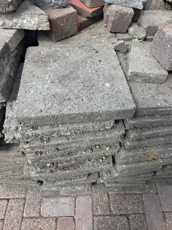 Gratis Stoeptegels (25m²) voor Oprit/Tuin, Tuin en Terras, Tegels en Klinkers, Gebruikt, Terrastegels, Beton, 10 m² of meer, Ophalen of Verzenden