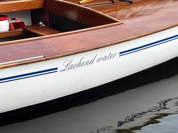 Flytour zeilboot met houten dek en polyester romp beschikbaar voor biedingen