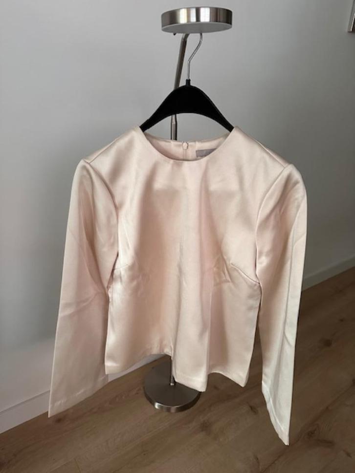 Crème (zijde)glans kleurige feestelijke Blouson maat 40 H&M., Kleding | Dames, Blouses en Tunieken, Gedragen, Maat 38/40 (M), Beige