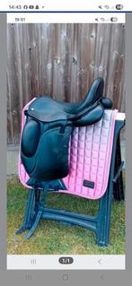 Dressuurzadel custom  wolfgang omni 17.5, Dieren en Toebehoren, Paarden en Pony's | Zadels, Ophalen, Zo goed als nieuw, Dressuur