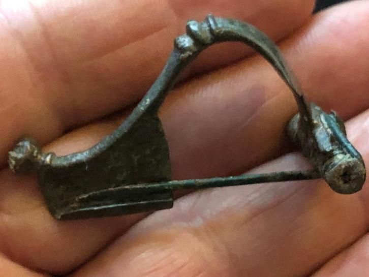 Romeinse Knik boog FIBULA top patina Bodemvondst ROMEINS !, Antiek en Kunst, Antiek | Koper en Brons, Brons, Ophalen of Verzenden