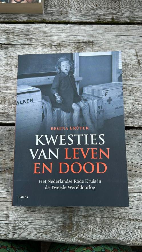 Regina Grüter - Kwesties van leven en dood, Boeken, Overige Boeken, Zo goed als nieuw, Ophalen of Verzenden