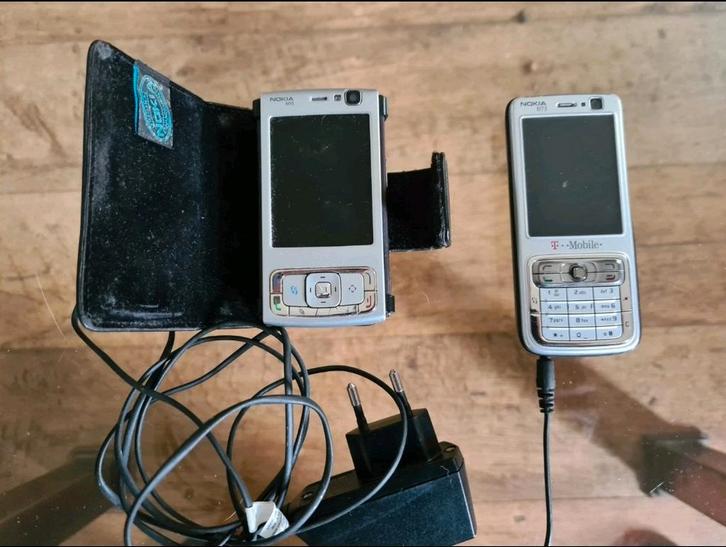 Vintage Nokia N95 met hoesje en Nokia N73, lader., Telecommunicatie, Mobiele telefoons | Nokia, Gebruikt, Zonder abonnement, Schuifmodel
