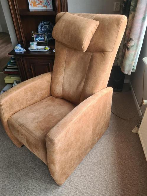 Mooie relax- sta op stoel, Huis en Inrichting, Fauteuils, Zo goed als nieuw, Leer, 50 tot 75 cm, Minder dan 75 cm, Ophalen